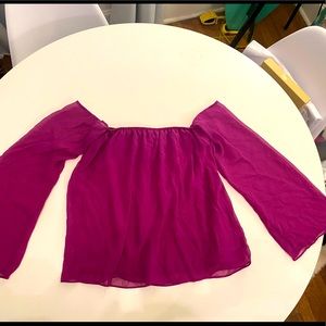 Lulu’s fuchsia off-the-shoulder blouse